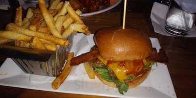 Hobnob Neighborhood Tavern