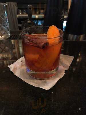 Hobnob Neighborhood Tavern