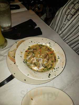 La Smokehouse Earhart Delicatessen