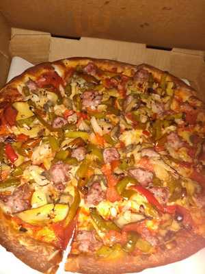 Mevoli's Pizza & Ribs