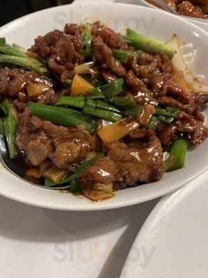 Hunan Gourmet Restaurant