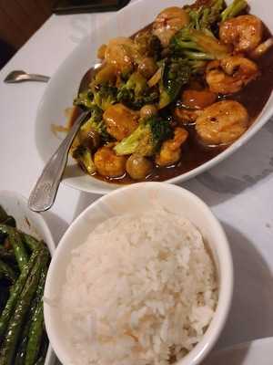 Hunan Gourmet Restaurant