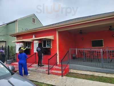 Red Rooster Snowball Stand