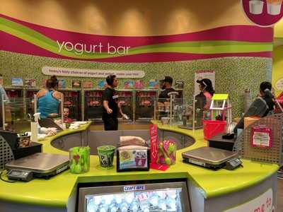 Menchie's Frozen Yogurt - Alliance Town Center