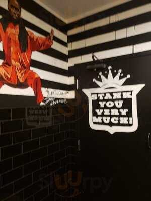 Slim & Husky's Pizza Beeria