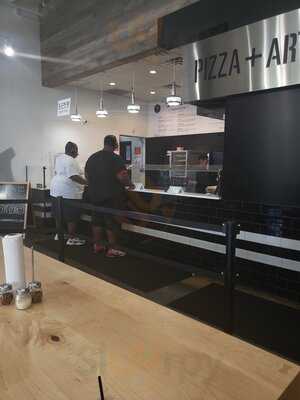 Slim & Husky's Pizza Beeria