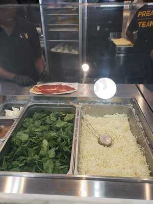 Slim & Husky's Pizza Beeria