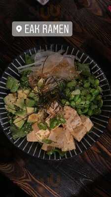 E.a.k. Ramen & Sushi Roll