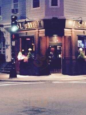 L Street Tavern