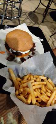 Dalat's Gateaux And Cafe