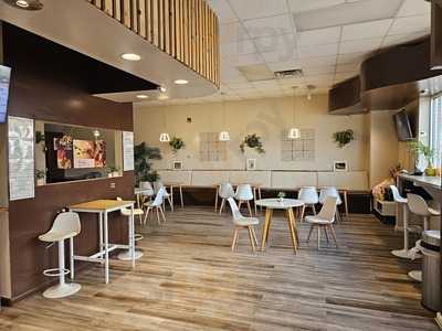 Dalat's Gateaux And Cafe