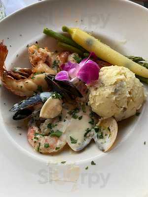 Specialty Restaurants