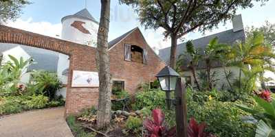 Specialty Restaurants