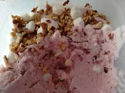 Hurry Back Ice Cream