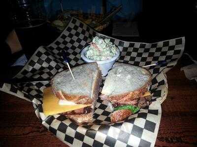 Lucky Labrador Tap Room