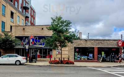 Skully's Bar & Grill