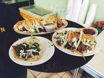 Mica's Tortilleria Y Taqueria