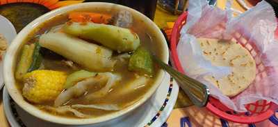 Mi Pueblito Pupuseria & Restaurante