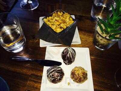 21st Avenue Bar And Grill