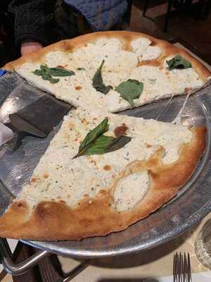 Patsy's Pizza--74th Street