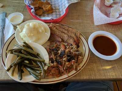 Jr's Ranch House Bbq & Seafood