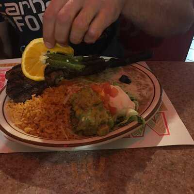 Los Lupes 2 Mexican Restaurant