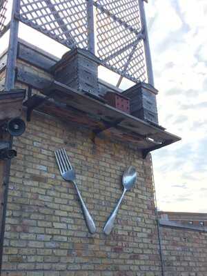 Gene's Rooftop Beer And Wine Garden