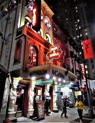 Playwright Celtic Pub