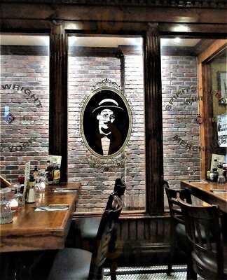 Playwright Celtic Pub