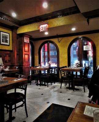 Playwright Celtic Pub