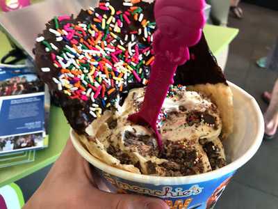 Menchie's Frozen Yogurt