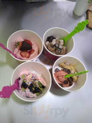 Menchie's Frozen Yogurt