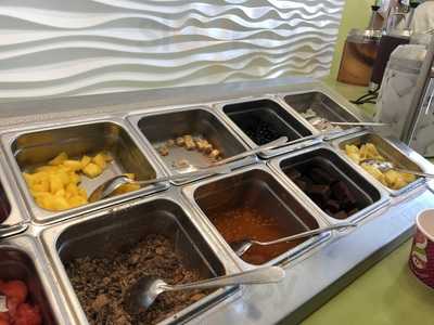 Menchie's Frozen Yogurt