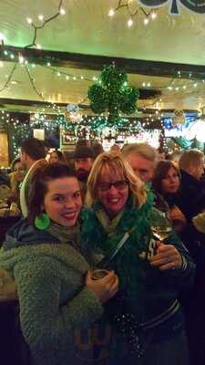 Molly's Pub & Restaurant