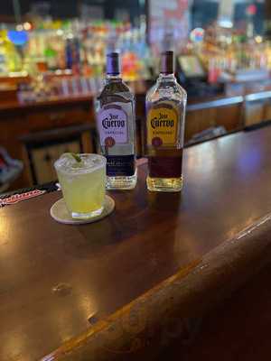 Woody's Bar And Grille