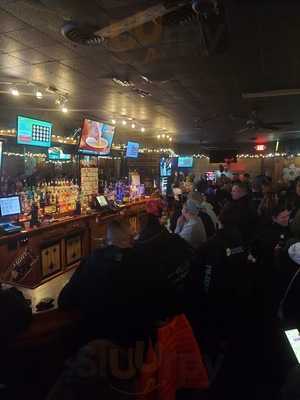 Woody's Bar And Grille