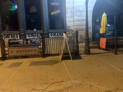 T Henery's Pub