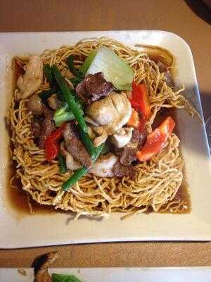 Manola's Thai Cuisine