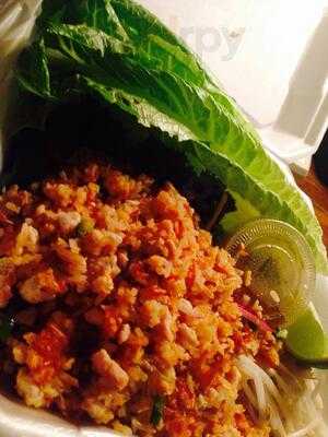 Manola's Thai Cuisine