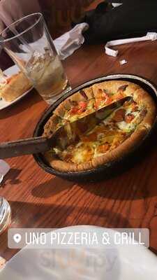 Uno Pizzeria & Grill
