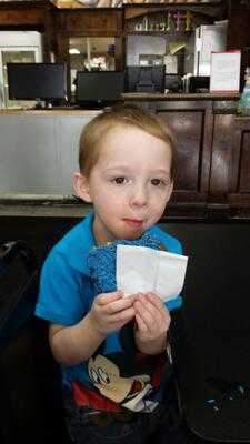 Chris's Cakes And Donuts