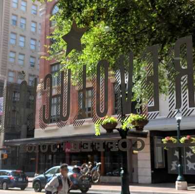 Revolucion Coffee + Juice