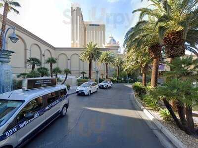 Starbucks - Mandalay Entrance