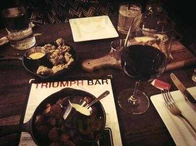Triumph Bar