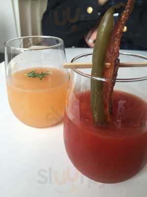 Vivienne Kitchen & Pantry