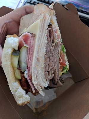 Garnett's At The Valentine