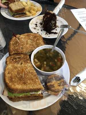 Garnett's At The Valentine