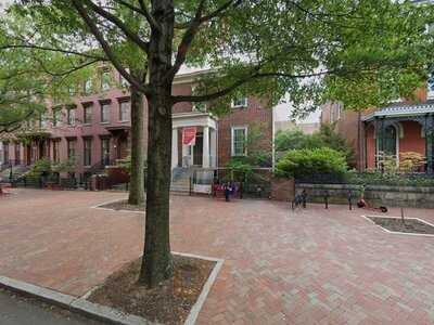 Garnett's At The Valentine