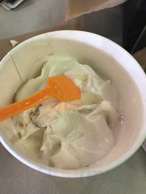 Orange Leaf Frozen Yogurt