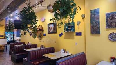 Diyor Cafe & Lounge